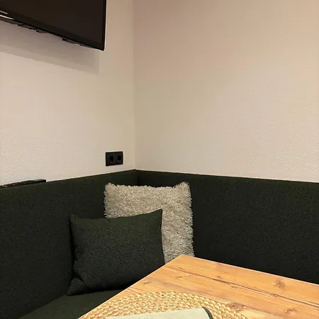 S'bergnestli - 300 M Bis Zur Skipiste * See